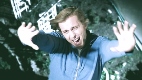 AWOLNATION - Sail (Official Music Video), 04:06