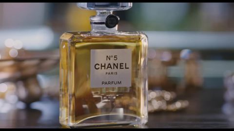 A rendez-vous - Chanel, 00:47