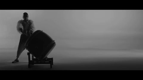 Woodkid - Iron (Official Video), 00:30