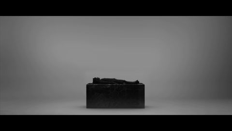 Woodkid - Iron (Official Video), 00:39