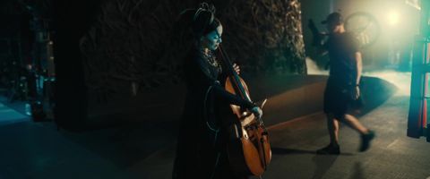 Imagine Dragons - Sharks (Official Music Video), 01:50