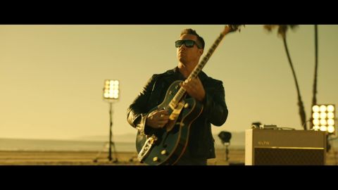 OneRepublic - I Ain’t Worried (From “Top Gun: Maverick”) [Official Music Video], 00:10