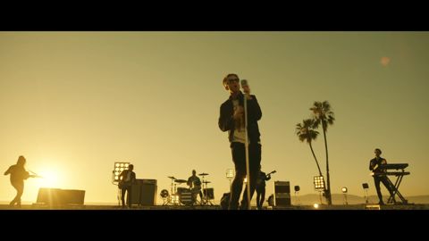 OneRepublic - I Ain’t Worried (From “Top Gun: Maverick”) [Official Music Video], 00:13
