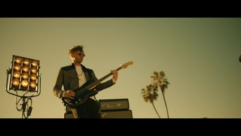 OneRepublic - I Ain’t Worried (From “Top Gun: Maverick”) [Official Music Video], 00:52