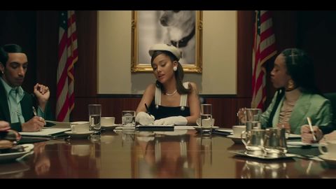 Ariana Grande - positions (official video), 00:17