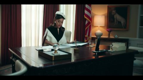 Ariana Grande - positions (official video), 00:21
