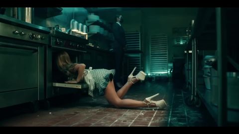 Ariana Grande - positions (official video), 00:54