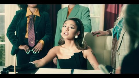 Ariana Grande - positions (official video), 00:59