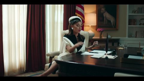 Ariana Grande - positions (official video), 02:26