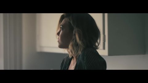 Rachel Platten - Fight Song (Official Video), 00:36