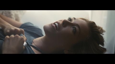 Rachel Platten - Fight Song (Official Video), 01:34