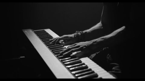 Jonathan Roy - Keeping Me Alive (Live Acoustic Performance), 00:13