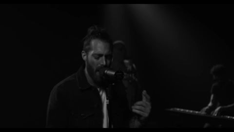 Jonathan Roy - Keeping Me Alive (Live Acoustic Performance), 01:32