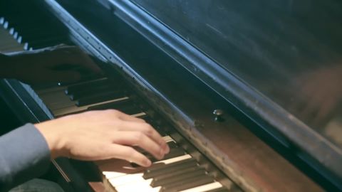 AWOLNATION - Sail (Official Music Video), 02:31